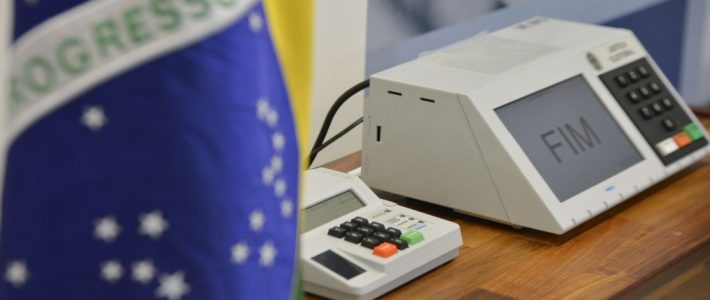 Candidatos políticos são obrigados a contratar contador